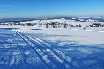 Skiwandern am Ahornberg in Seiffen